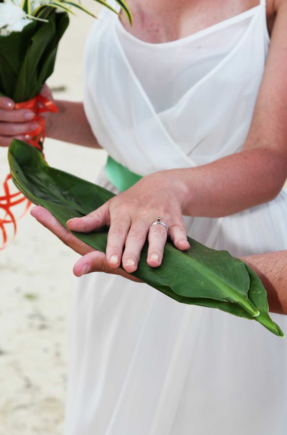 Pensando em casar fora do Brasil? Saiba como é um casamento na Polinésia Casamento na Polinésia Francesa - Foto: Ticiana Giehl e Marquinhos Pereira/Escolha Viajar