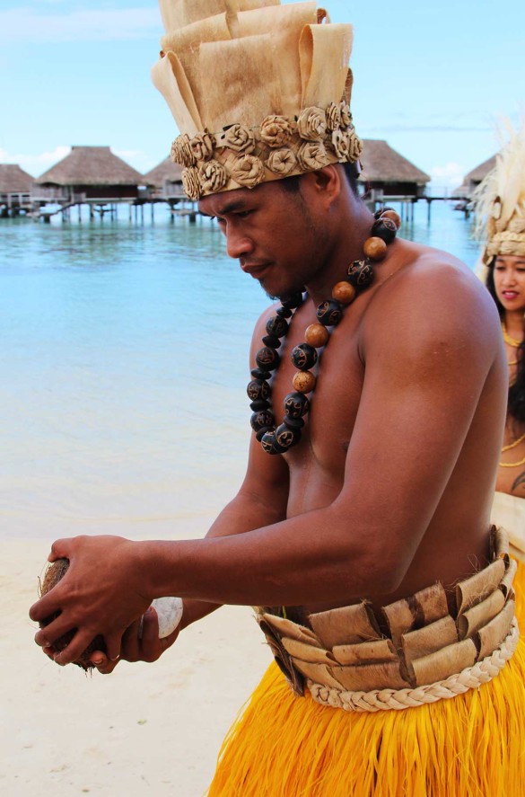 Pensando em casar fora do Brasil? Saiba como é um casamento na Polinésia Casamento na Polinésia Francesa - Foto: Ticiana Giehl e Marquinhos Pereira/Escolha Viajar