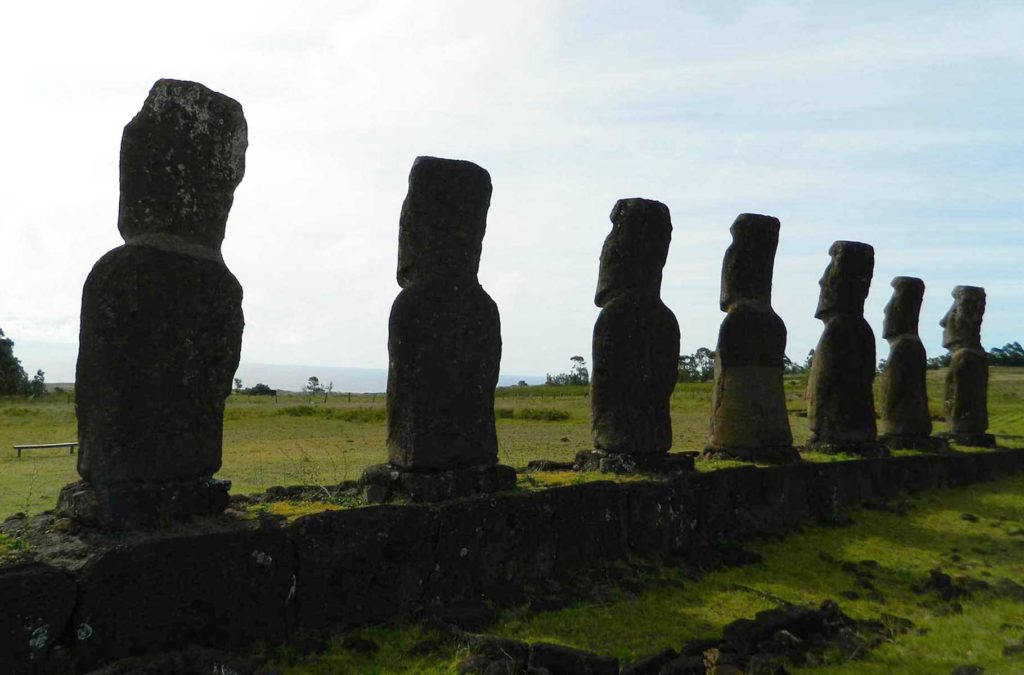 O que fazer na Ilha de Páscoa: Ahu Akivi