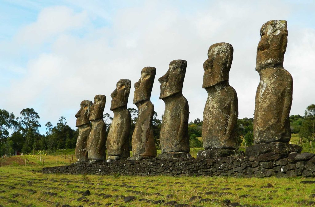 O que fazer na Ilha de Páscoa: Ahu Akivi