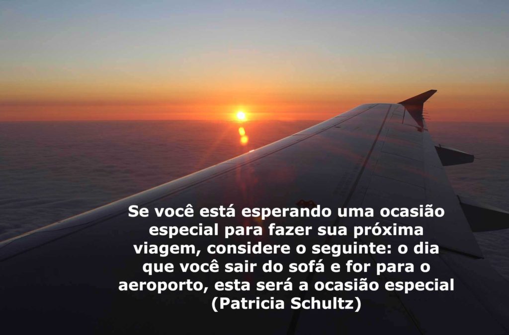 Frases de viagem - Foto do avião sobrevoando Lima (Peru)