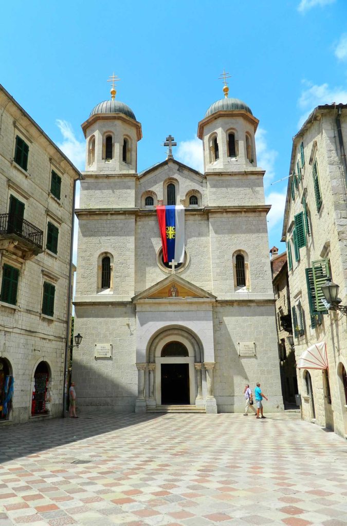 A cidade medieval de Kotor é a principal atração turística de Montenegro