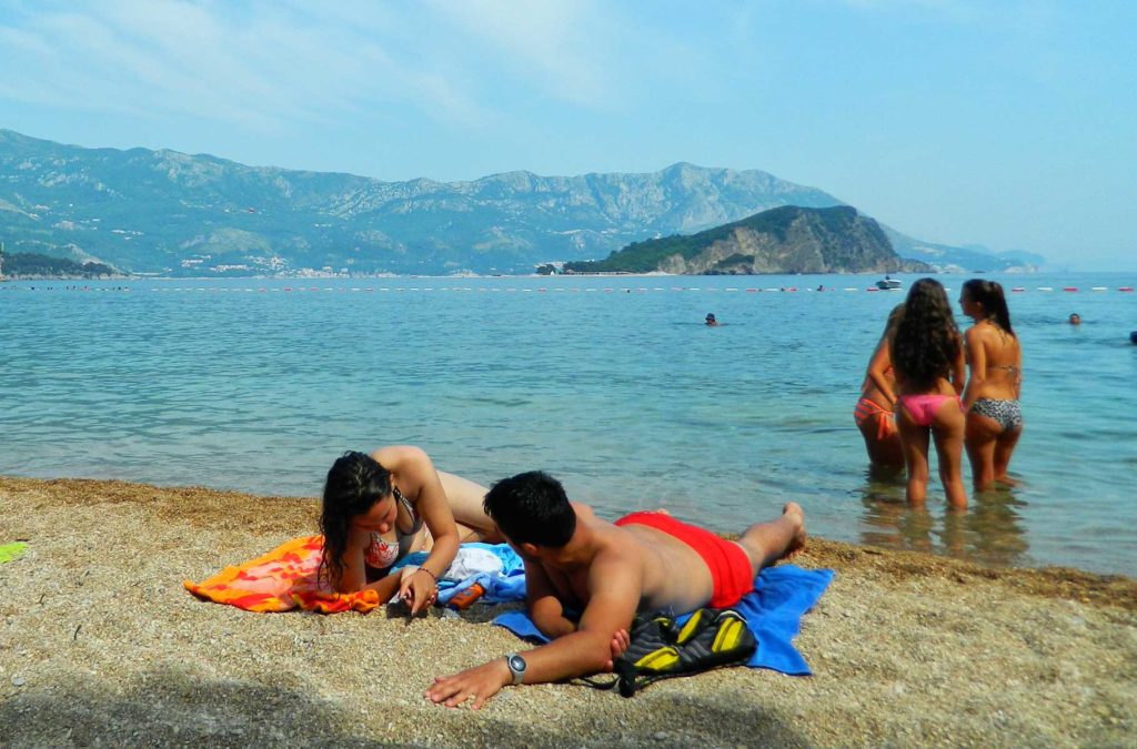 As praias de Budva estão entre as mais populares de Montenegro