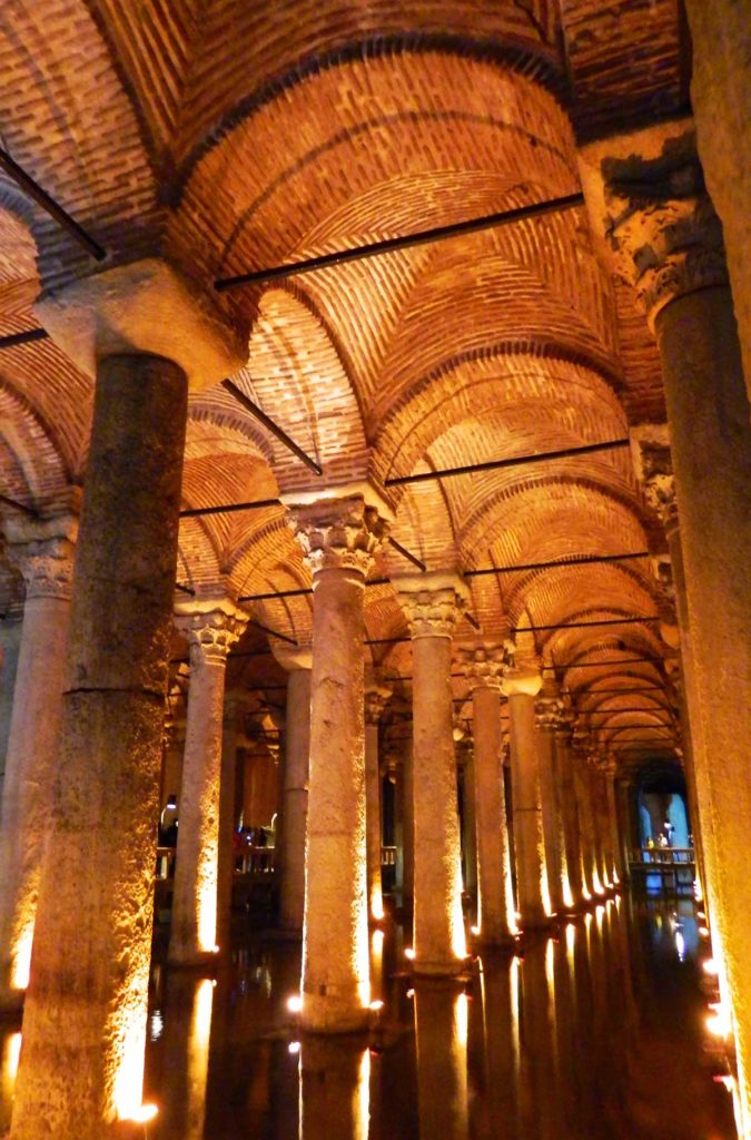 A Cisterna da Basílica não pode ficar fora da lista de o que fazer na Turquia