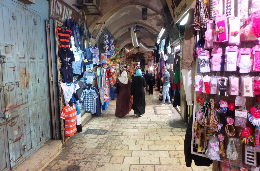 Quanto custa viajar para Jerusalém - Compras