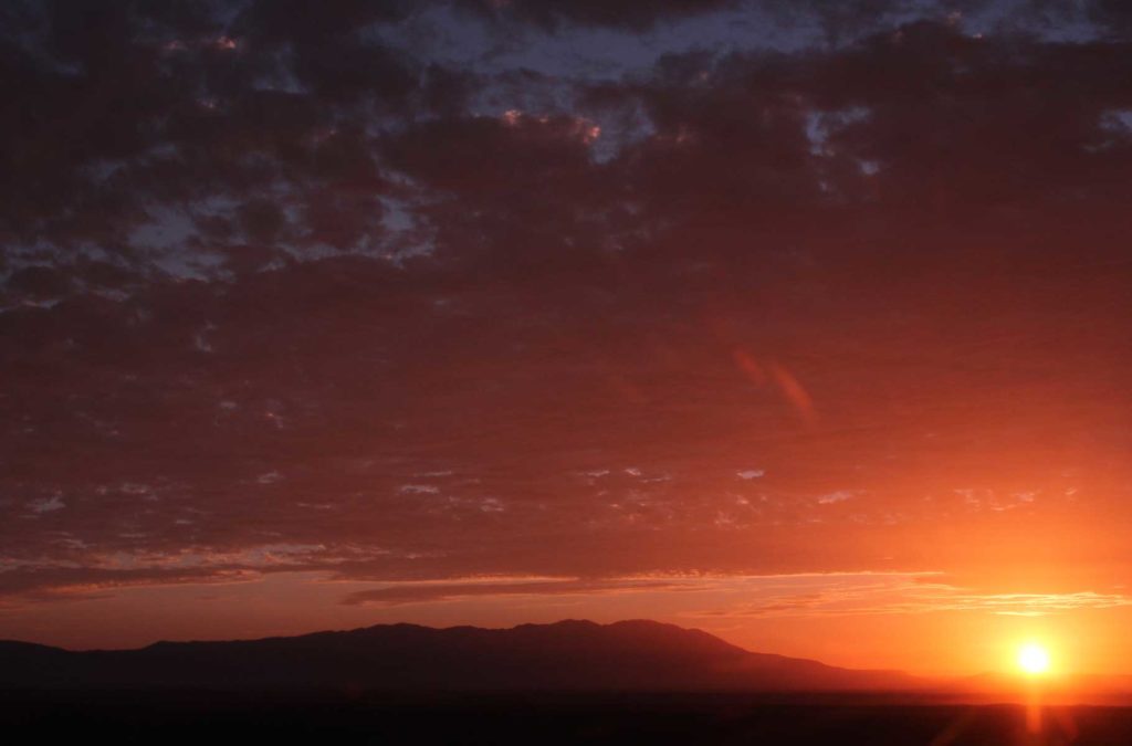 Pôr do sol na estrada que liga Lima a Cusco (Peru)