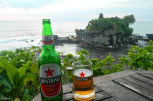 Happy hour no Templo Tanah Lot