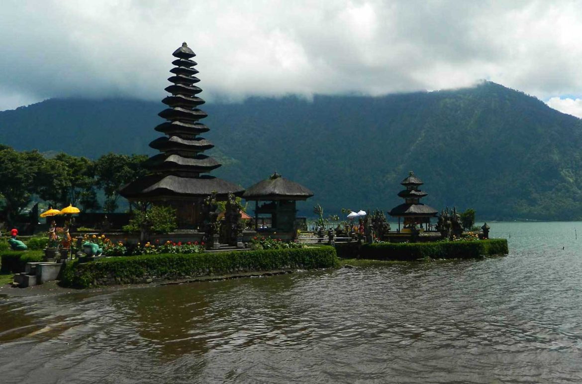 Ulun Danu, em Bali - viagem de carro