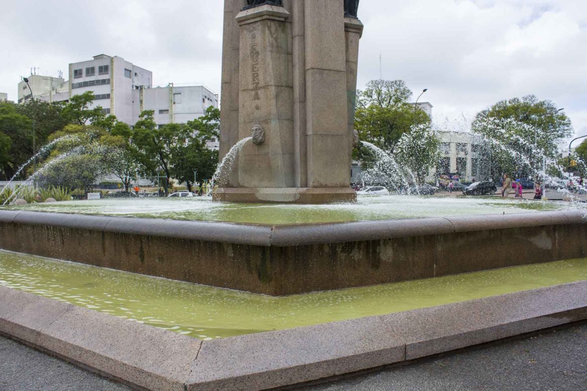 Fotos de Montevidéu - Obelisco dos Constituintes