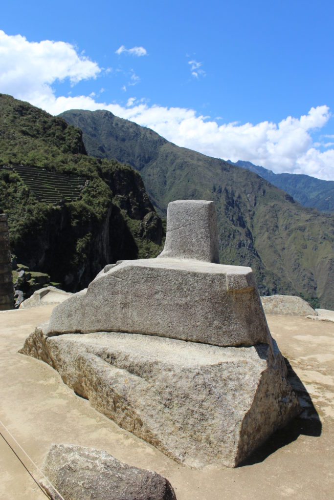 Pedra Intihuatana, uma das atrações do sítio arqueológico de Machu Picchu