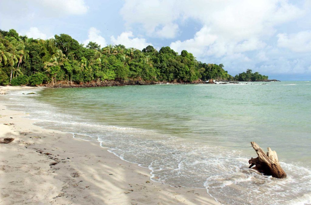 Praia do Parque Manuel Antonio, na Costa Rica