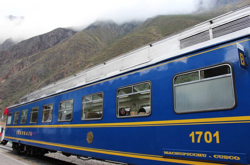 Trem Vistadome é uma das linhas que levam até Aguas Calientes, onde fica Machu Picchu