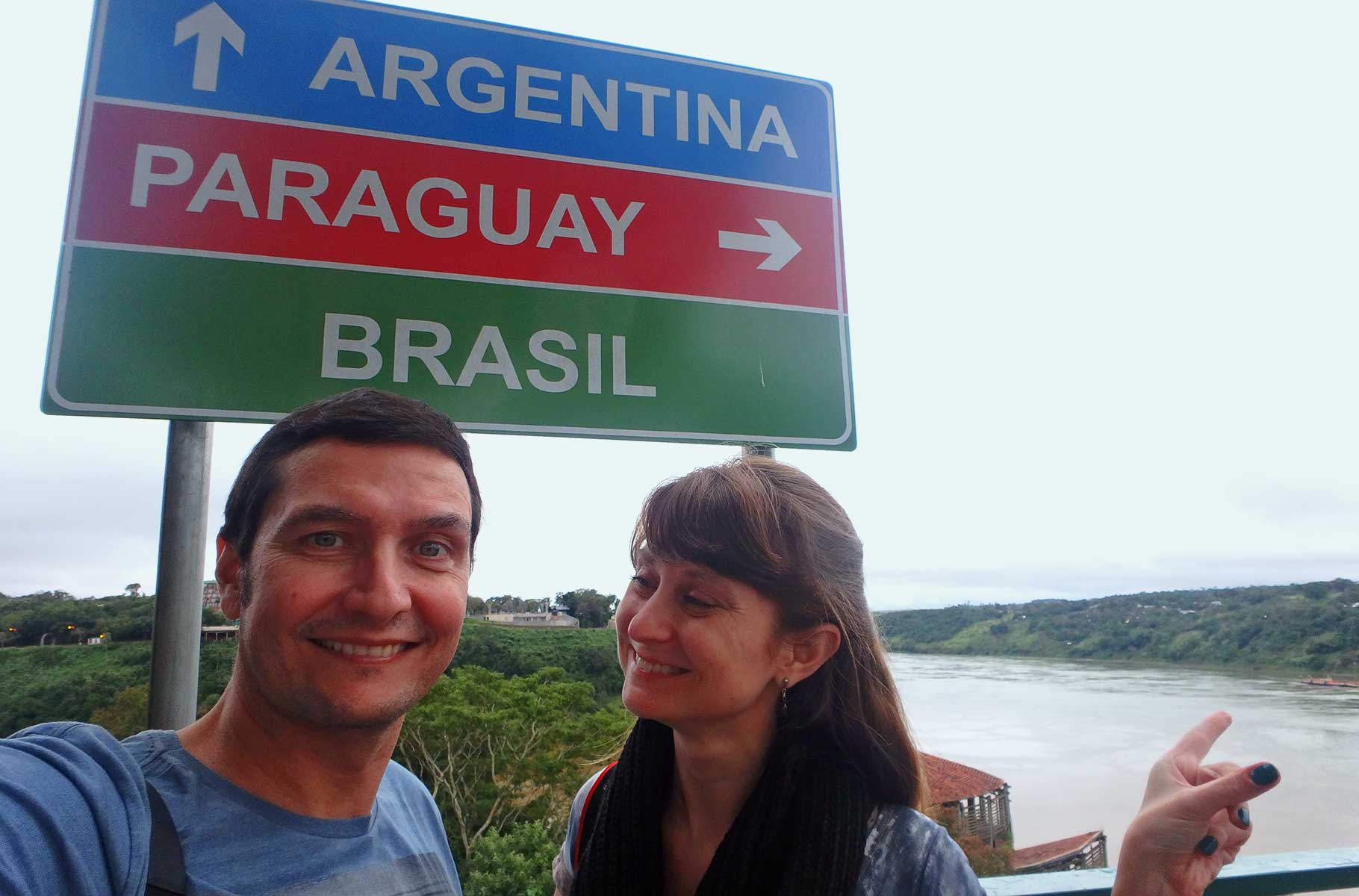 Como é alugar um carro em Foz do Iguaçú e passar a fronteira da Argentina