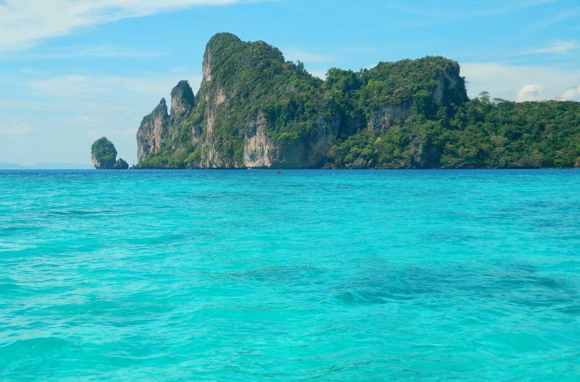 Pelas ilhas do Arquipélago de Koh Phi