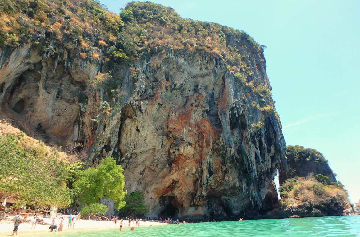 Praia de Phra Nang, em Railay Beach