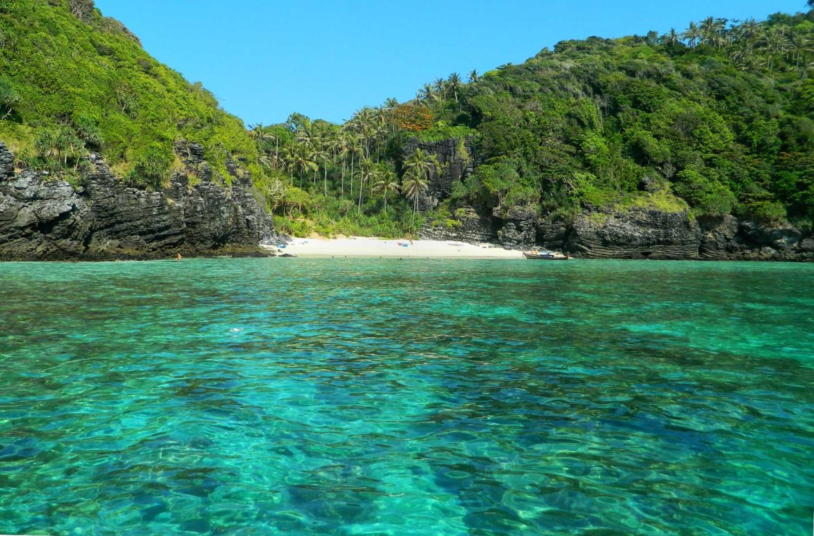 Pelas ilhas do Arquipélago de Koh Phi Phi