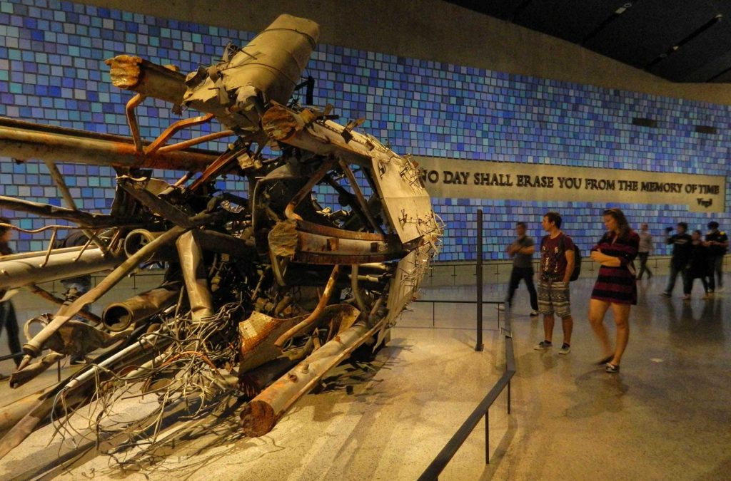 Destroços em exibição no Museu do 11 de Setembro, em Nova York (EUA)