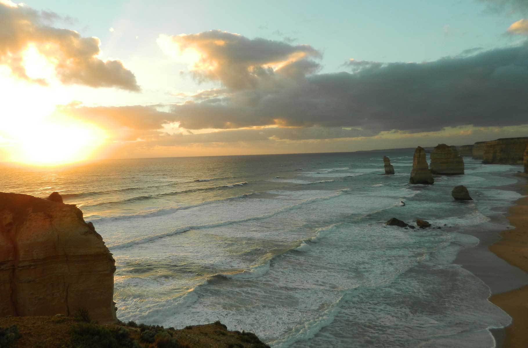 Como comprar menos e viajar mais? - Twelve Apostles, na Great Ocean Road (Austrália)