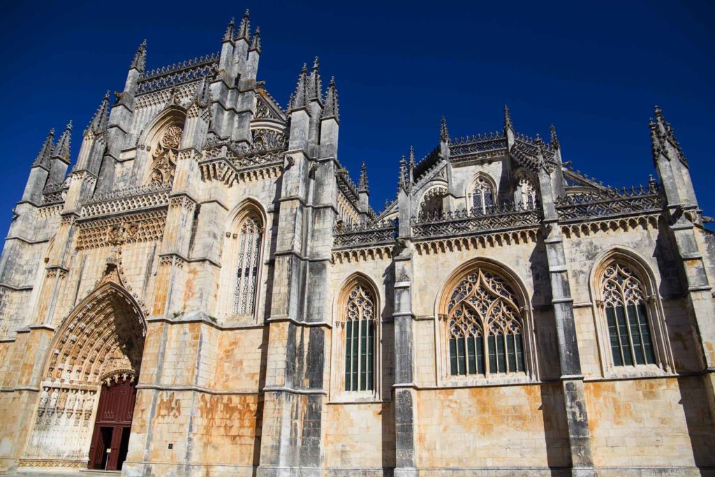 Fachada do Mosteiro da Batalha, em Batalha (Portugal)