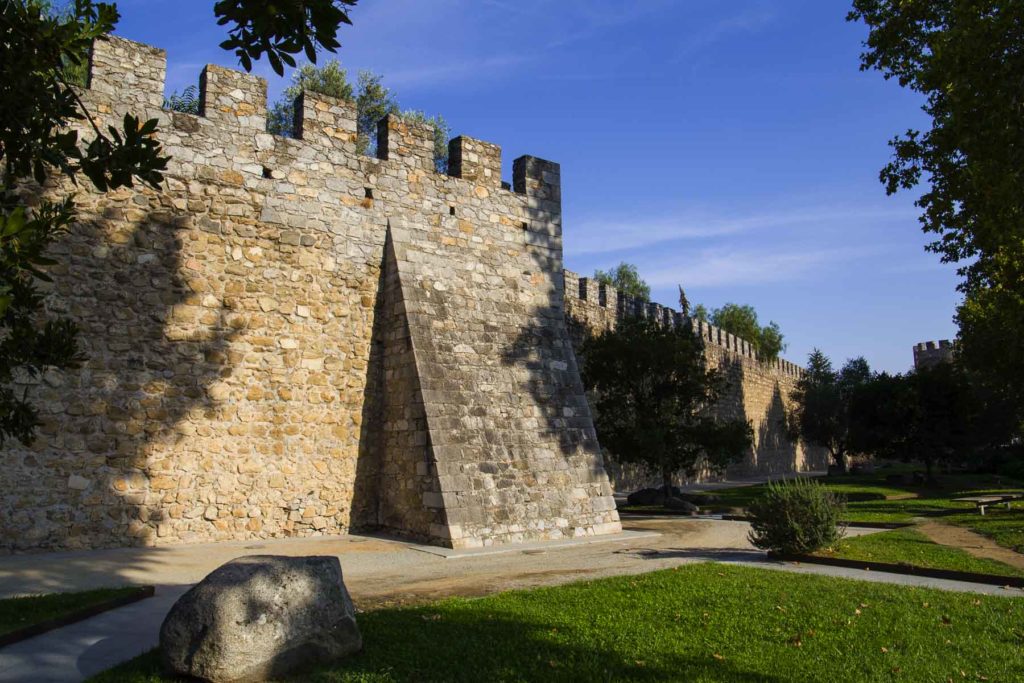 Muralhas medievais de Évora, em Portugal