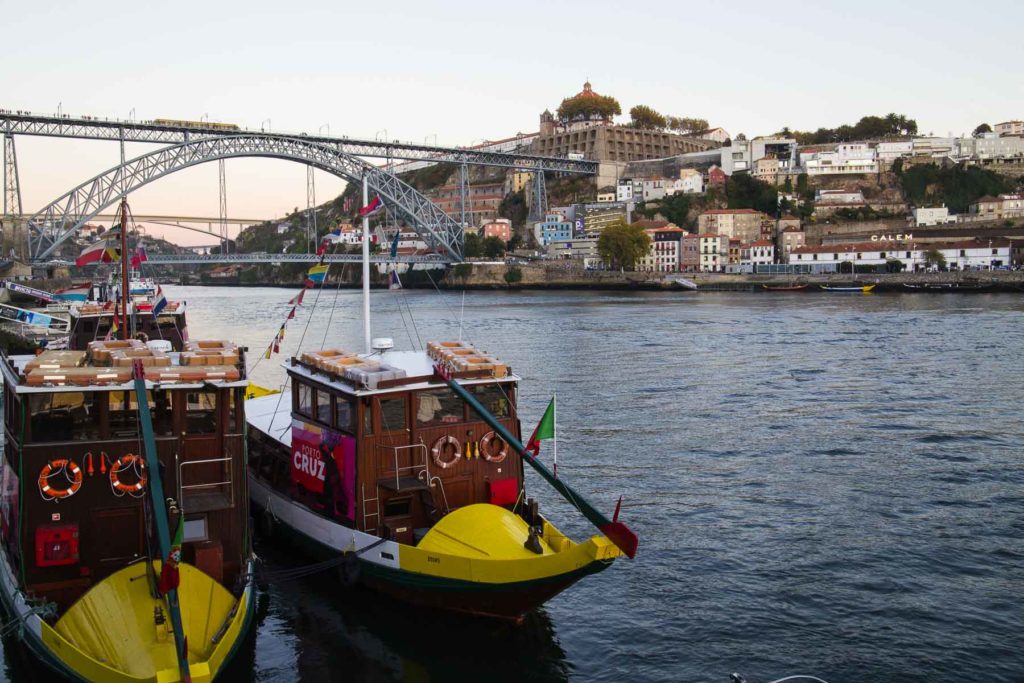 Roteiro em Porto - Rio Douro e Ponte D. Luís I vistos do Cais da Ribeira