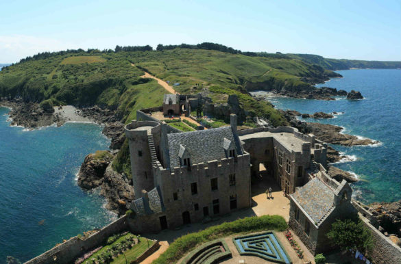 Conheça a Costa Esmeralda, na França Conheça a Costa Esmeralda, na França - Forte La Latte