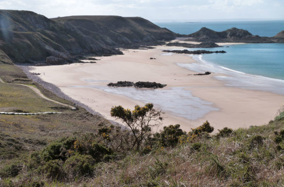 Conheça a Costa Esmeralda, na França Conheça a Costa Esmeralda, na França - praia Lourtuais