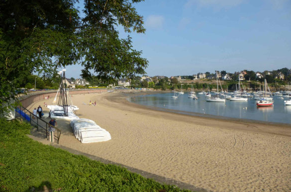 Conheça a Costa Esmeralda, na França Conheça a Costa Esmeralda, na França - Saint Briac