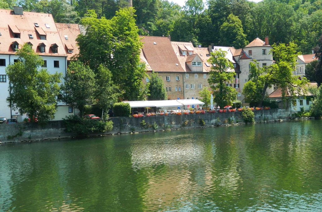 Cidade de Landsberg vista desde o Rio Lech