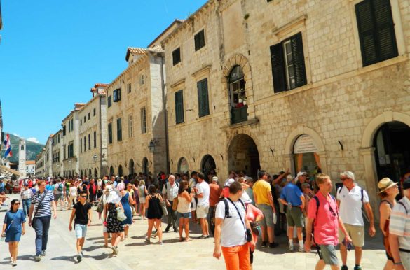 Atrações turísticas superlotadas