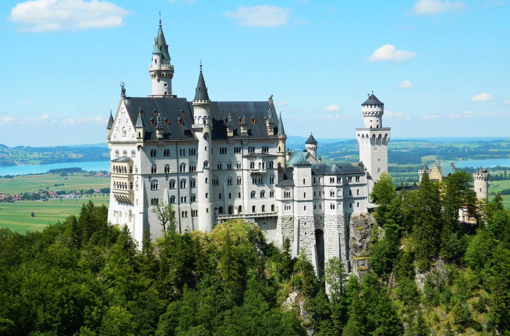 Castelo de Neuschwanstein visto desde a Ponte Marienbrücke