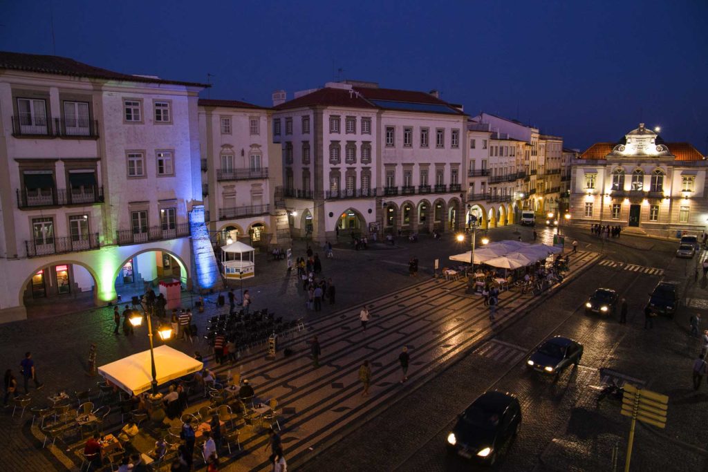 Roteiro em Portugal - Praça do Giraldo, em Évora
