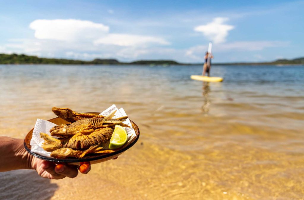 Quanto custa viajar para Alter do Chão - O preço dos pratos e bebidas nas praias é tabelado