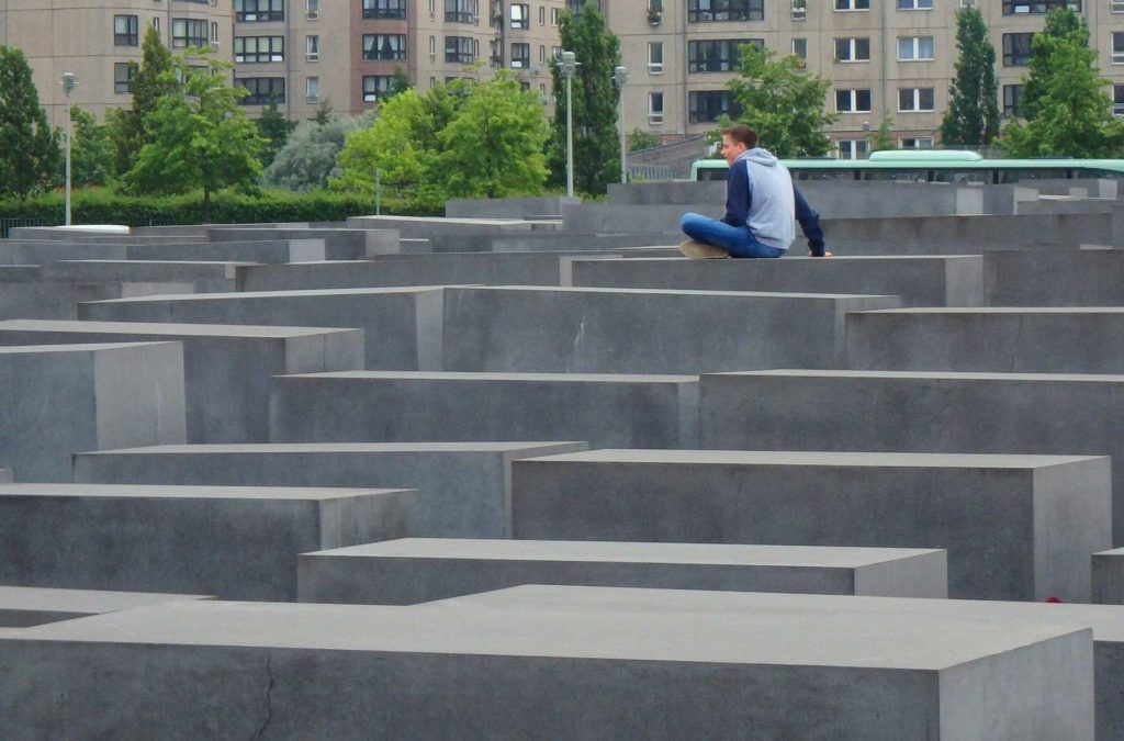 Dicas da Alemanha - Demonstre o devido respeito em locais como o Memorial do Holocausto