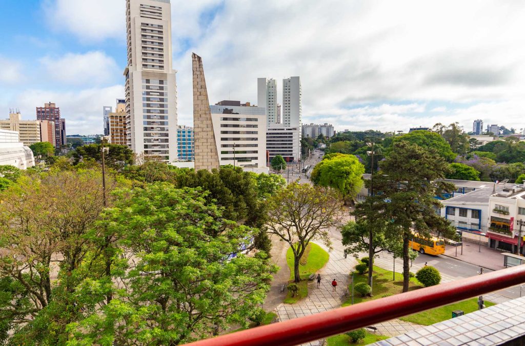 Onde ficar em Curitiba - Vista da sacada do Miller Flat Hotel