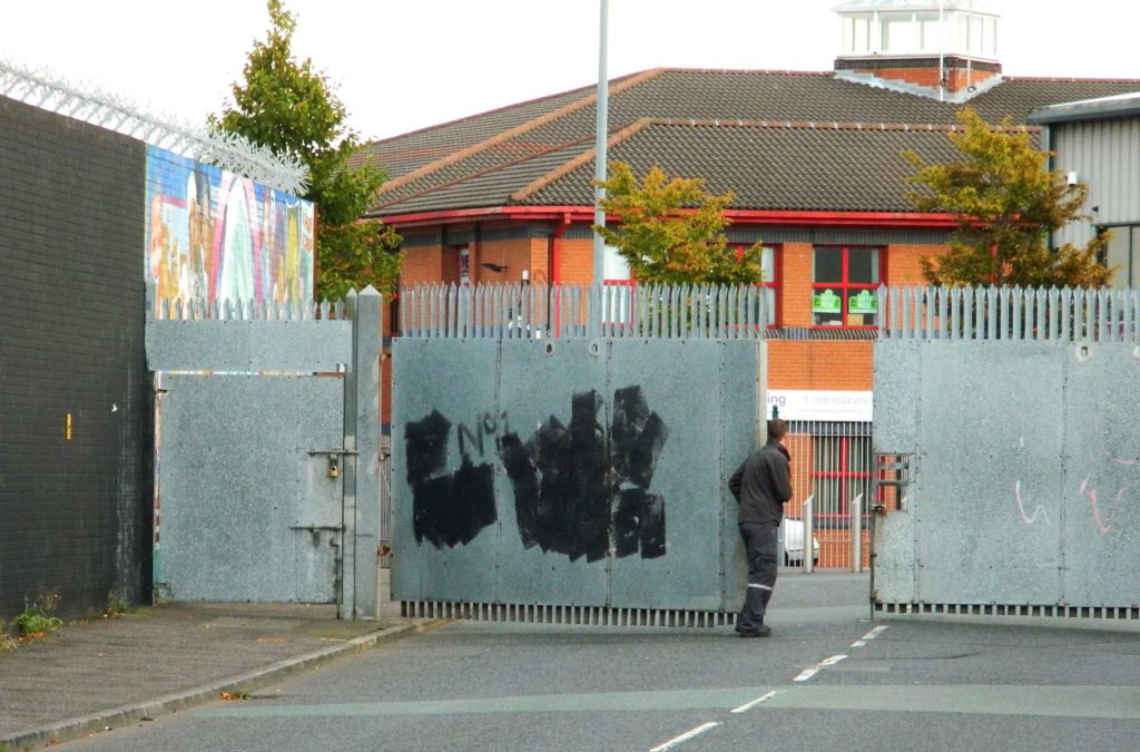 O que fazer no Reino Unido - Portões do Muro de Belfast são fechados às 18h