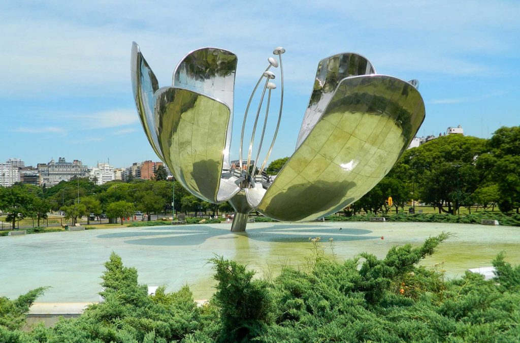 Roteiro em Buenos Aires e Montevidéu - Floralis Genérica