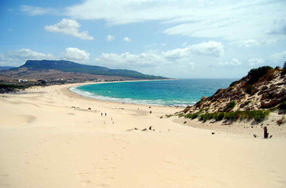 Praias de areia branca Praias de areia branca - Praia de Bolonia, em Cádiz