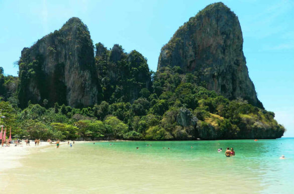Praias de areia branca Praias de areia branca - Railay Beach, na Tailândia
