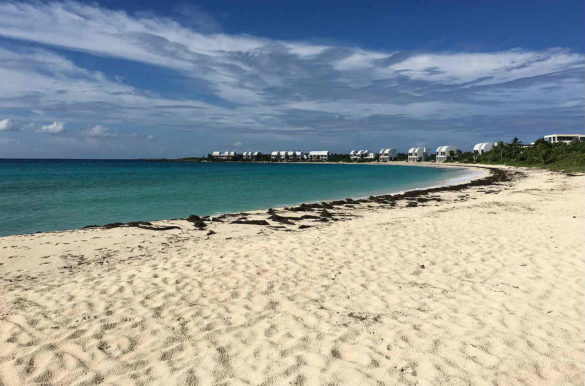 Praias de areia branca Praias de areia branca - Shoal Bay, na Anguilla