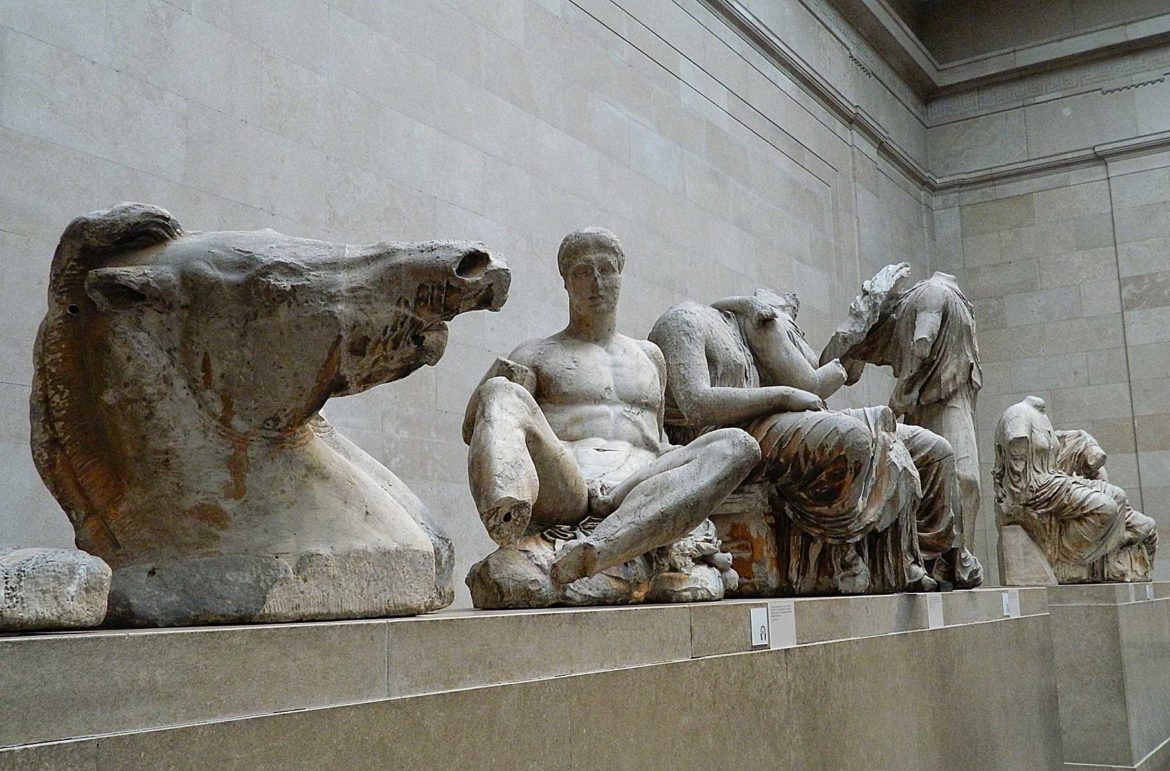 Peças expostas na ala grega do Museu Britânico
