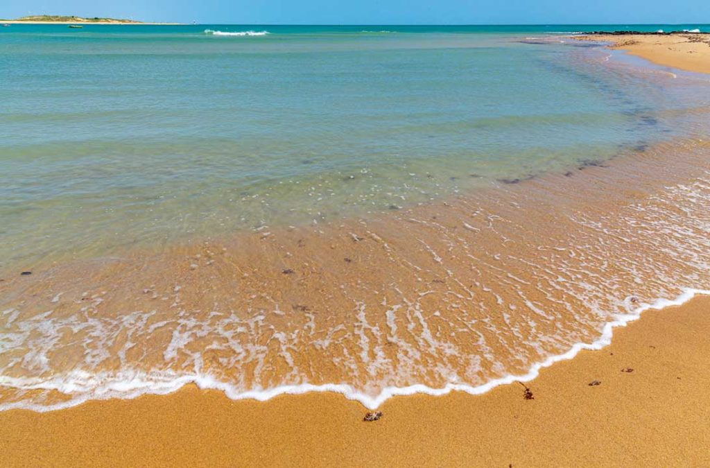 Enseada ao lado da Pousada Brésil Aventure, na praia principal de Galinhos