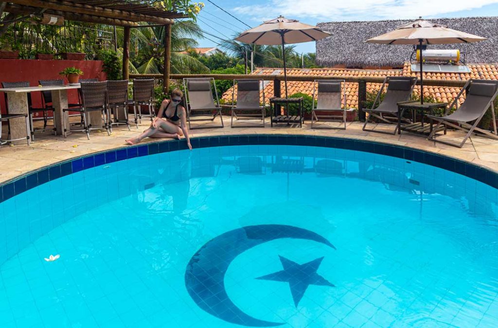 Piscina da Pousada Lua Estrela, em Canoa Quebrada (CE)