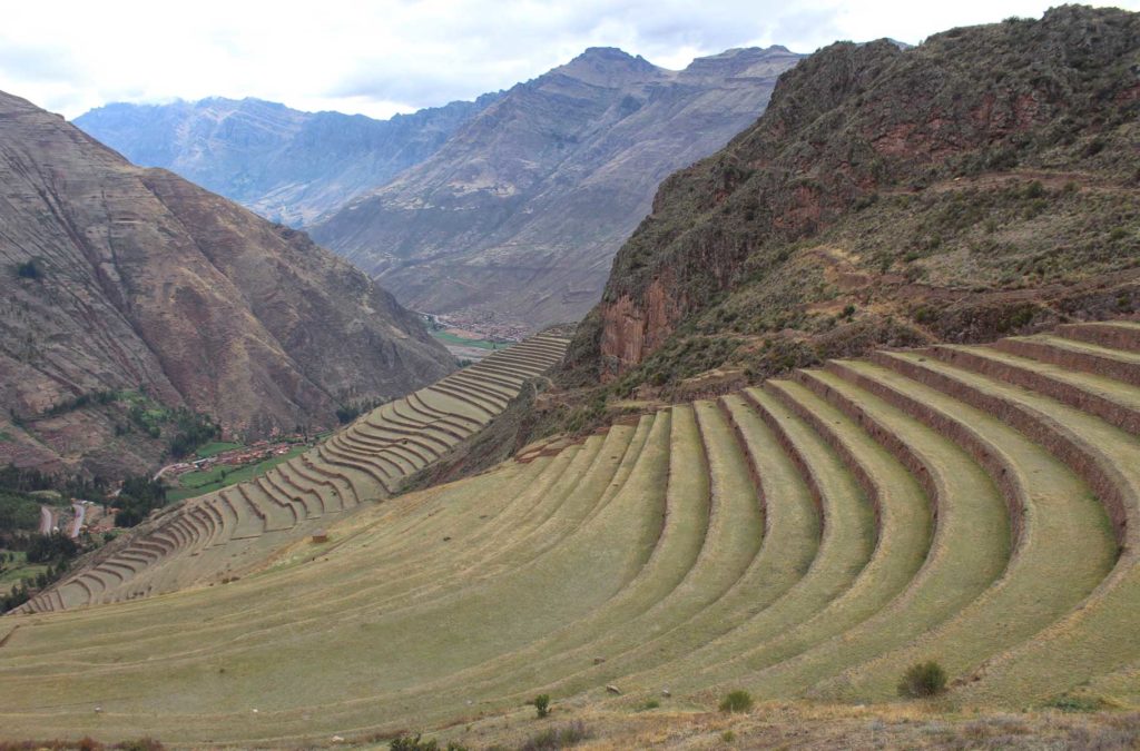 Vista do sítio arqueológico de Pisac, no Vale Sagrado