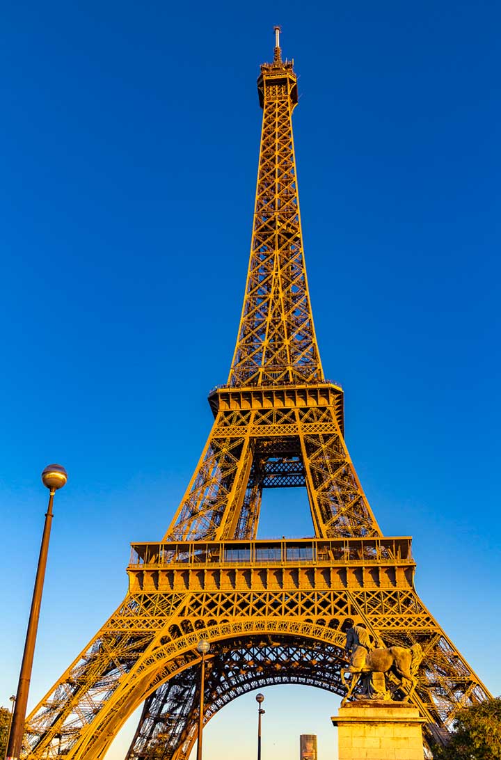 Torre Eiffel vista da Ponte d'Iéna, em Paris
