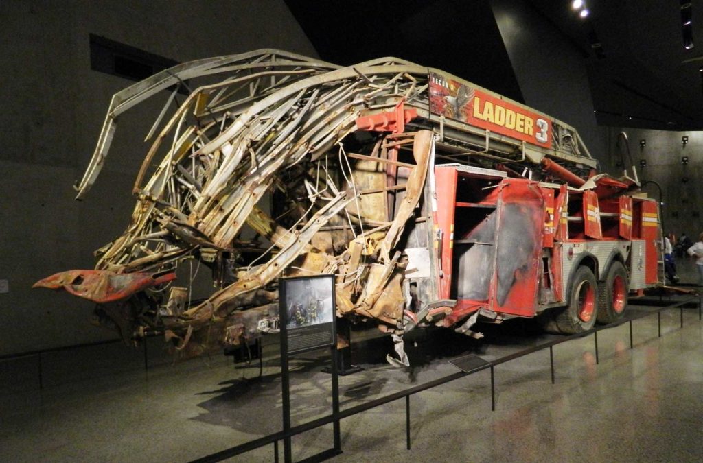 Carro de bombeiros resgatado é exibido no Museu do 11 de Setembro