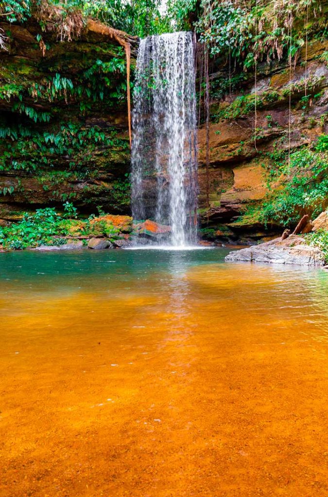 Cachoeira do Evílson, atração turística do Jalapão e Chapada das Mesas