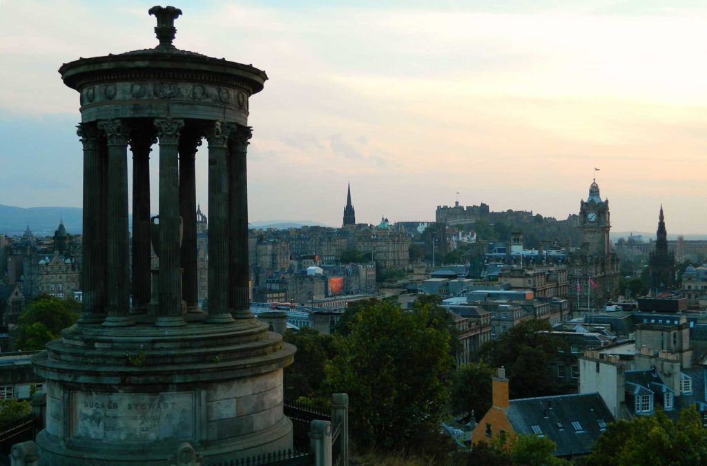 Edimburgo vista desde o Dugald Stewart Monument, em Calton Hill