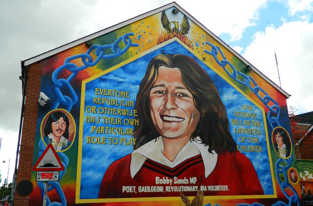 Mural Bobby Sands, no bairro católico de Belfast
