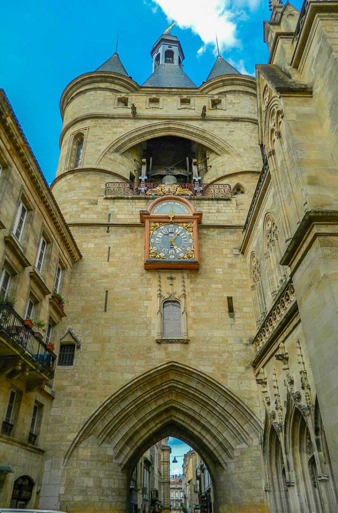 Torre do Grosse Cloche, ou 'relógio grande', em Bordeaux